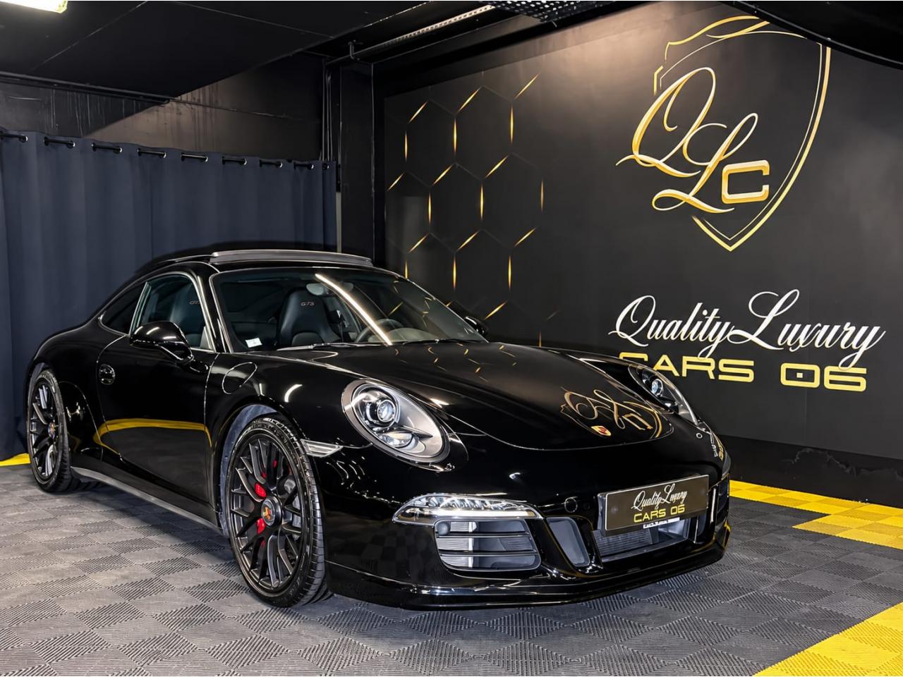 PORSCHE 911