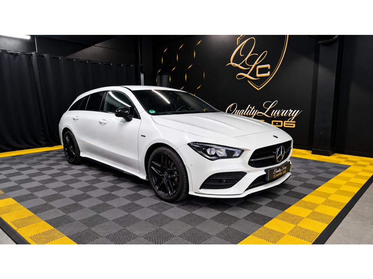 MERCEDES CLASSE CLA 200 Shooting Break EDITION - AMG LINE - Belle configuration - Suivi Complet