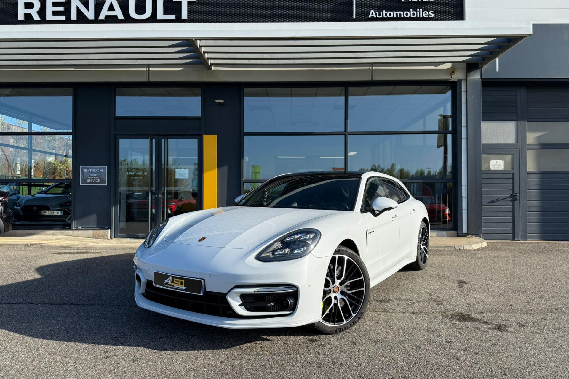 PORSCHE PANAMERA