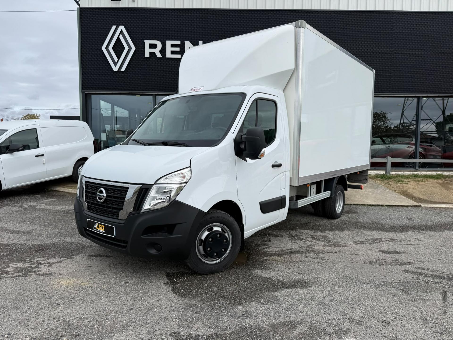 NISSAN INTERSTAR
