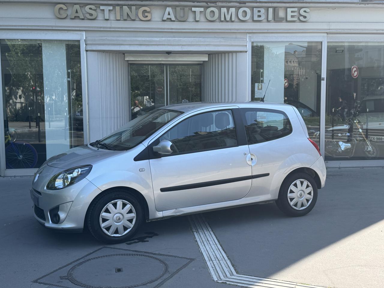 RENAULT TWINGO