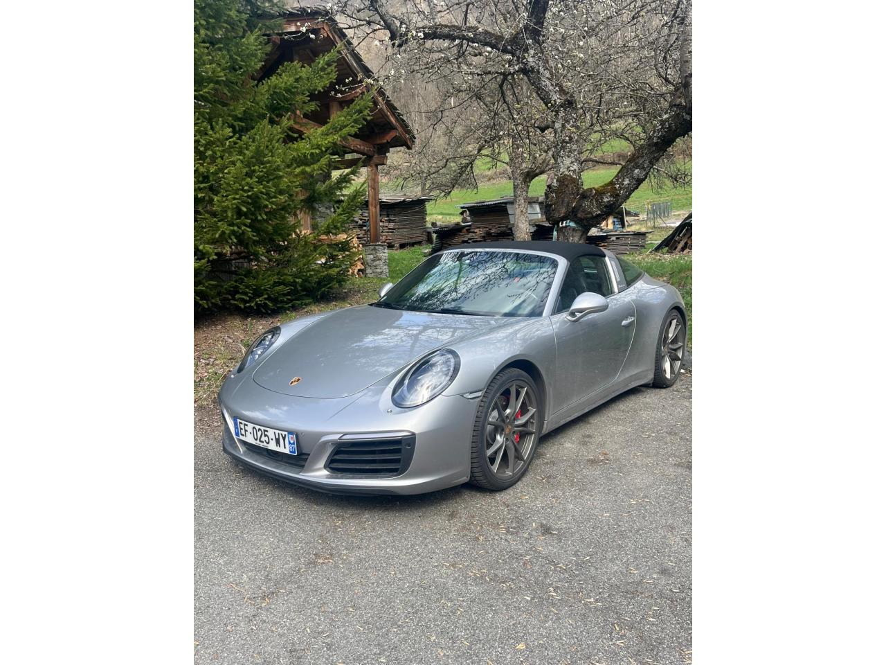 PORSCHE 911
