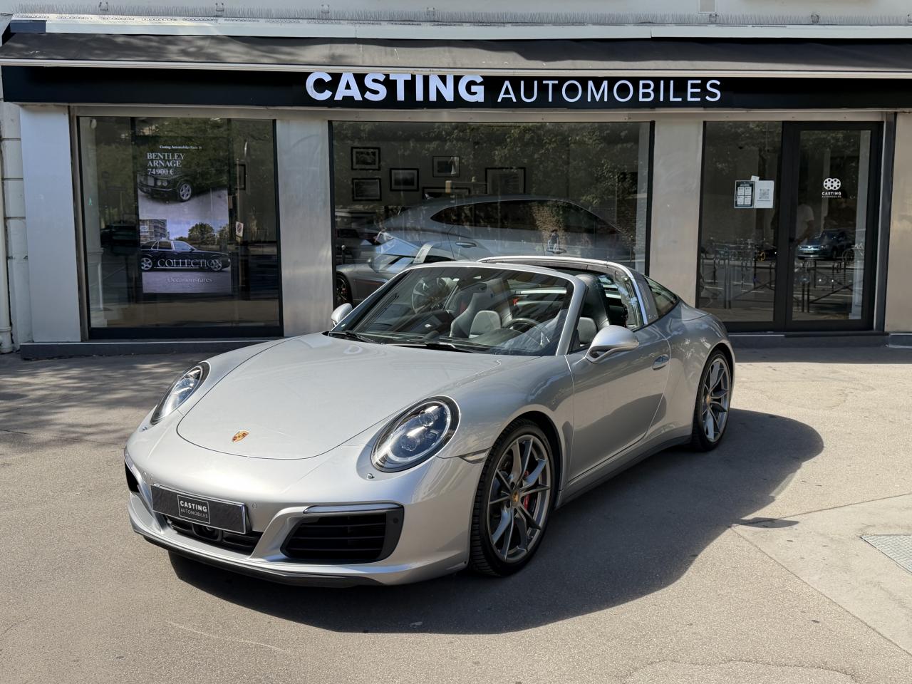 PORSCHE 911