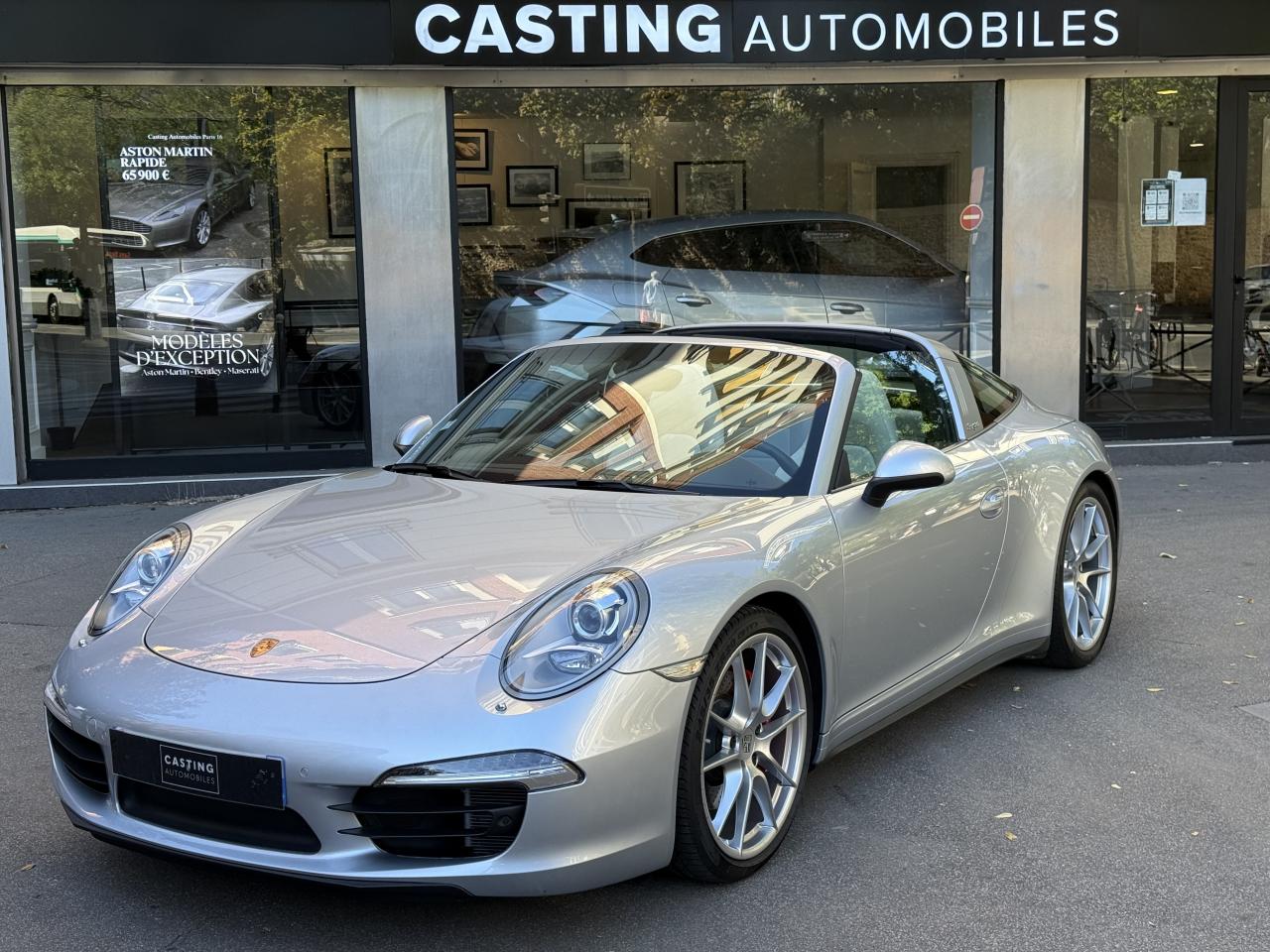 PORSCHE 911