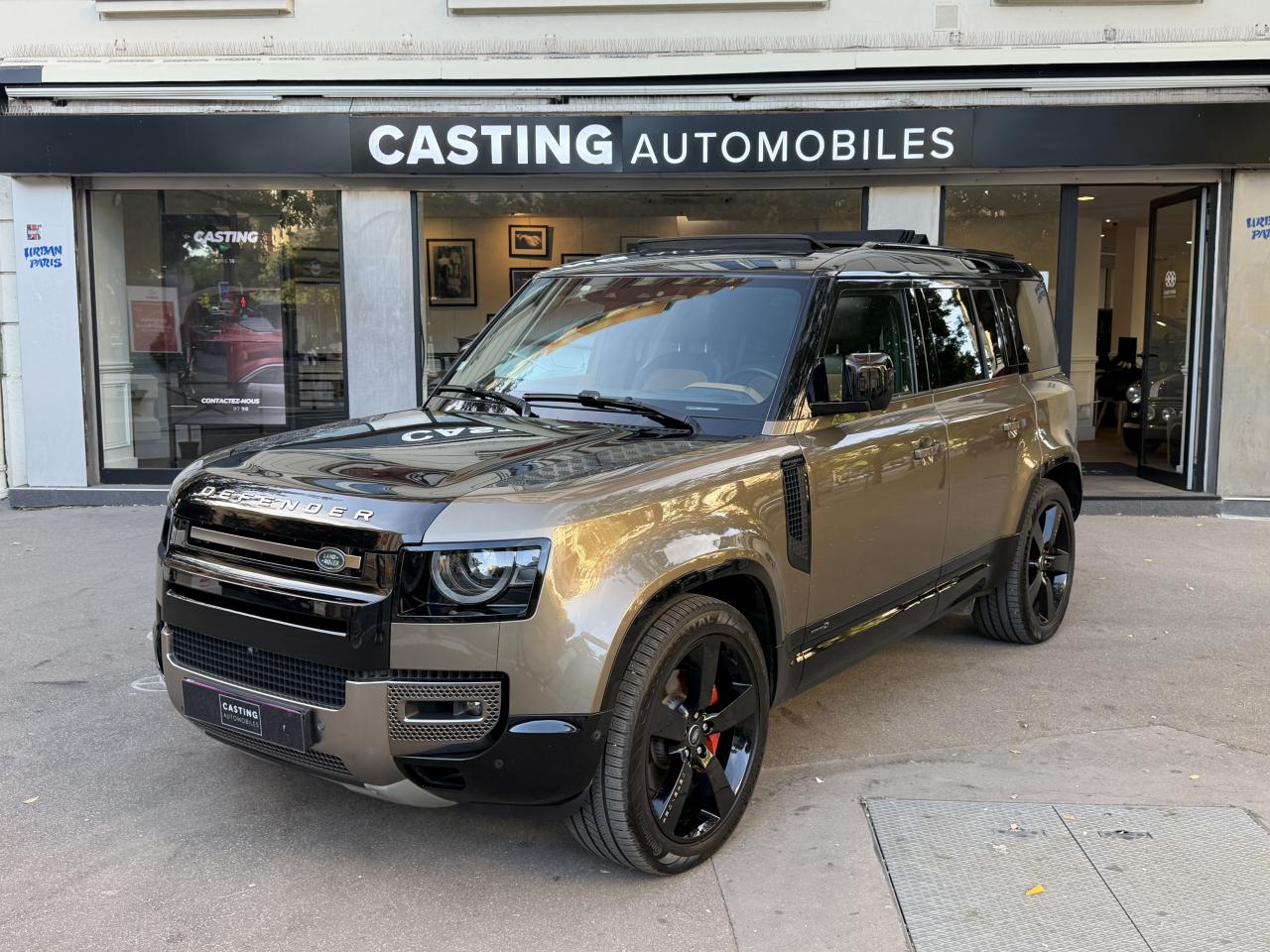 LAND ROVER DEFENDER
