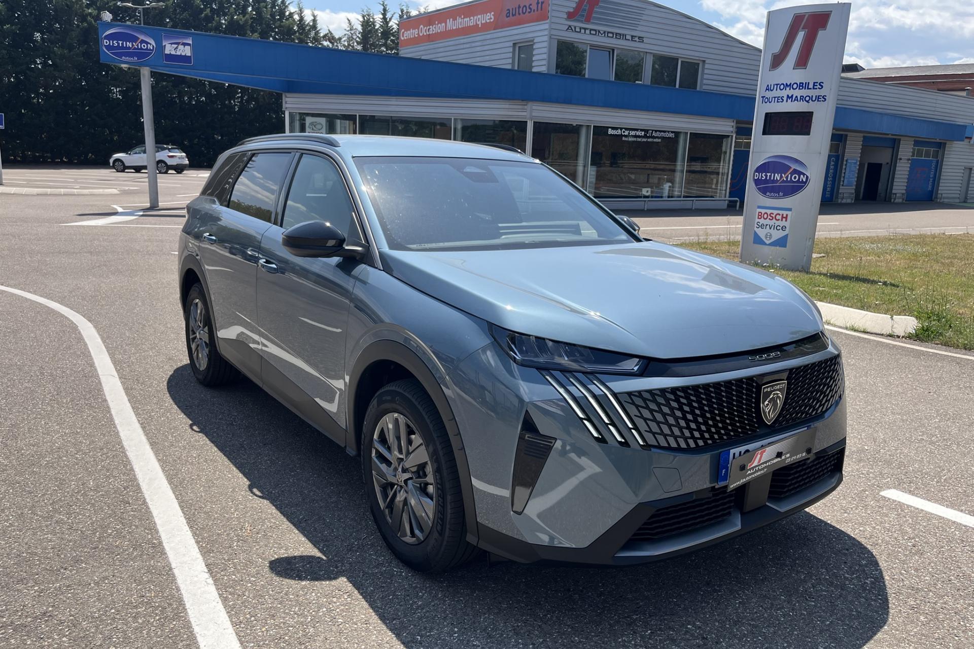 PEUGEOT 5008