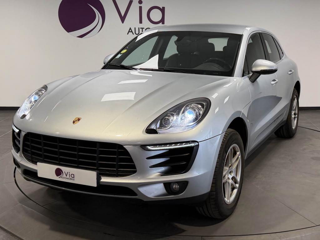 PORSCHE MACAN