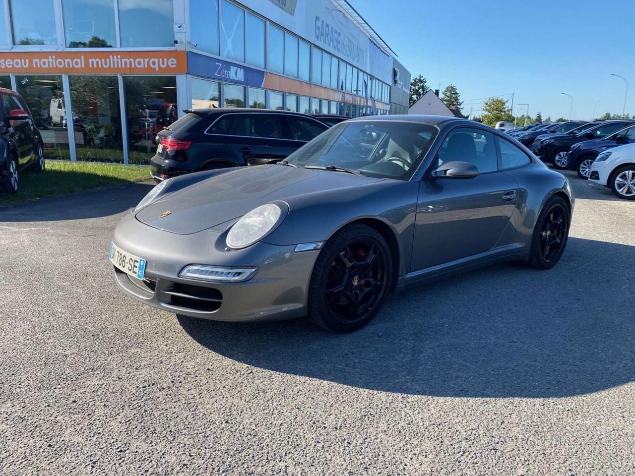 PORSCHE 911