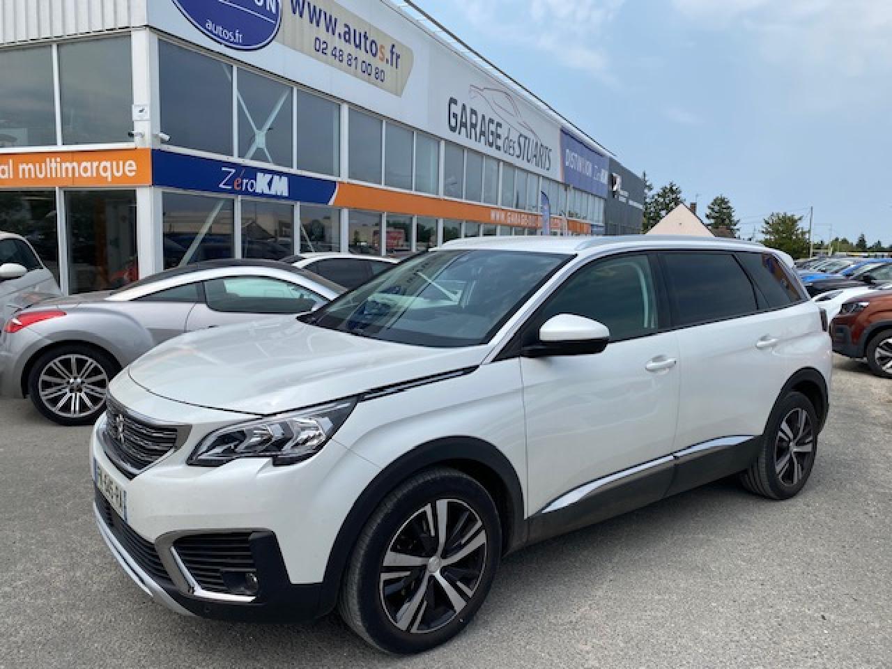 PEUGEOT 5008