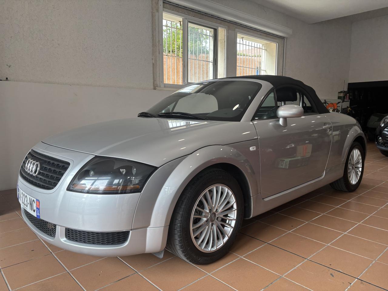 AUDI TT
