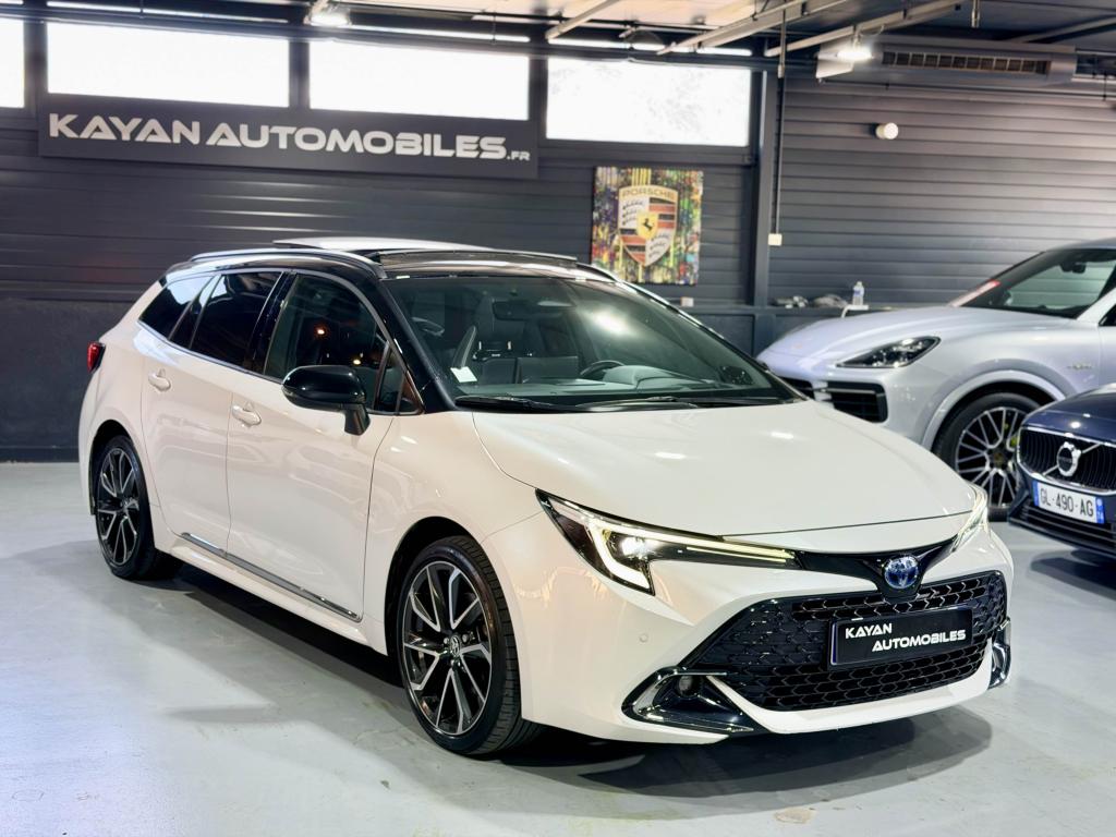 TOYOTA COROLLA Touring Sports 2.0 Hybrid 196 CH e-CVTCollection- Attelage- Toit ouvrant-Sièges chauffants