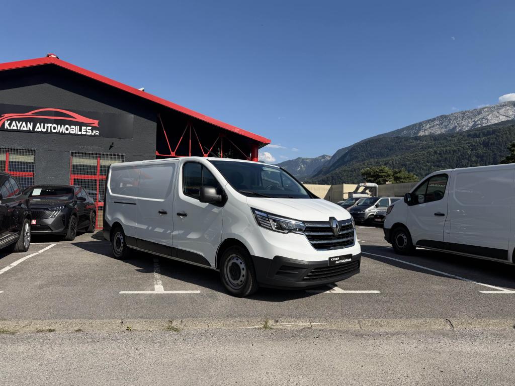 RENAULT TRAFIC