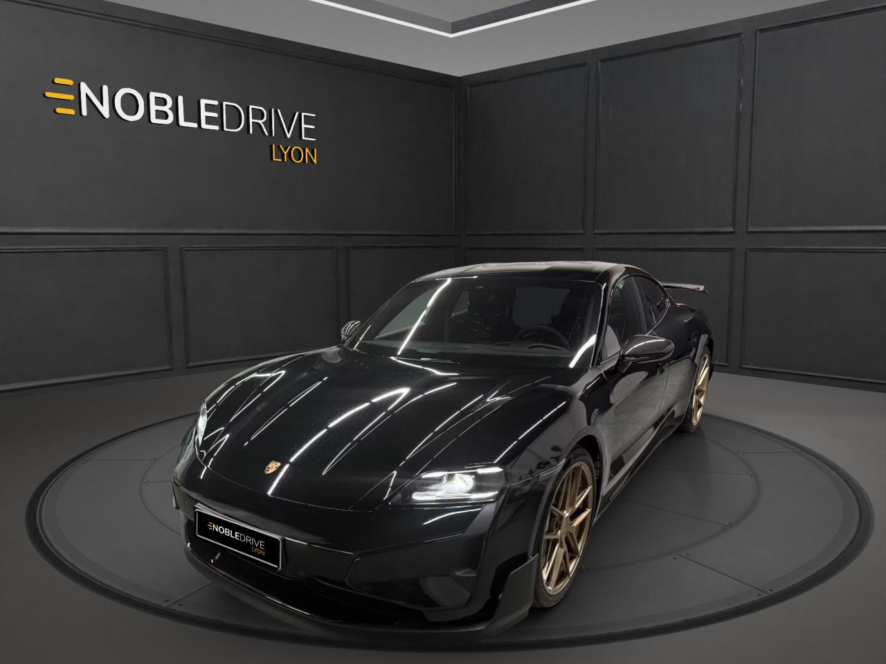 PORSCHE TAYCAN TURBO GT PACK WEISSACH 1033ch | MALUS INCLUS