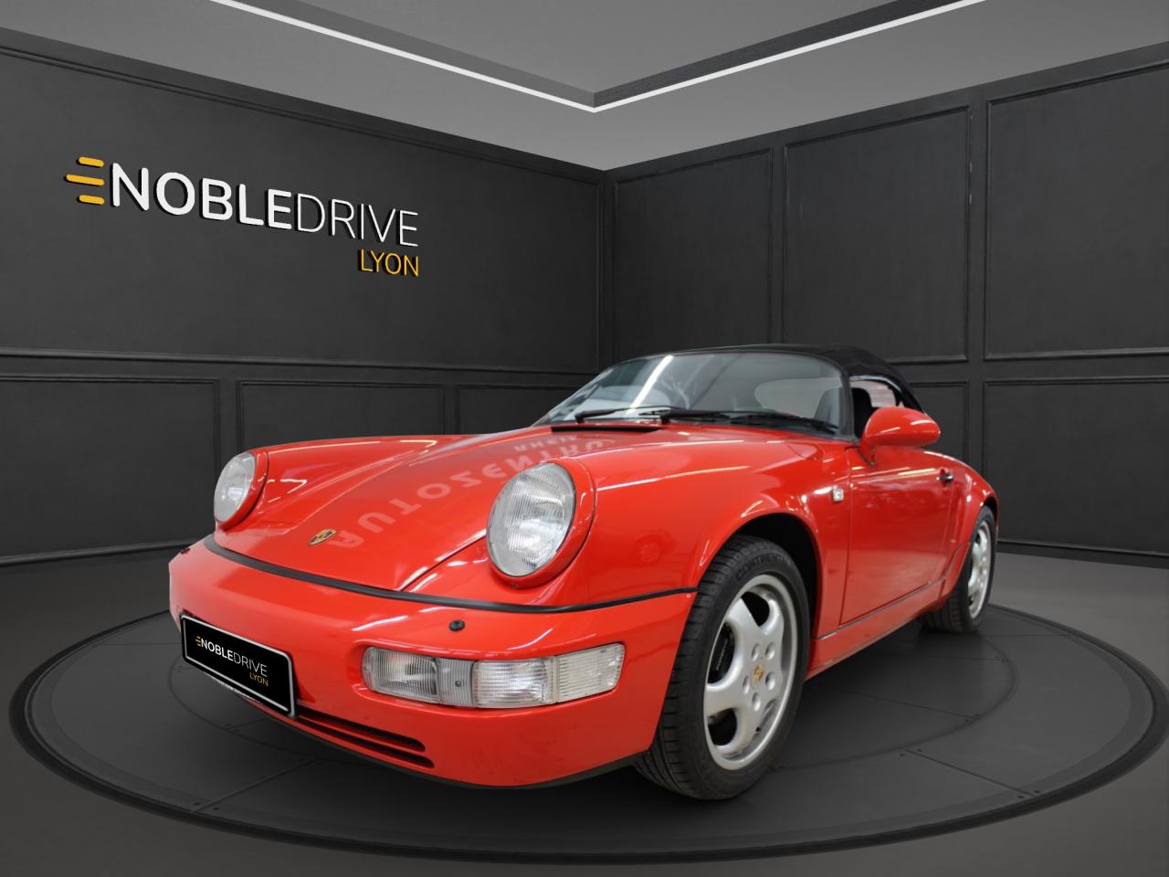 PORSCHE 911