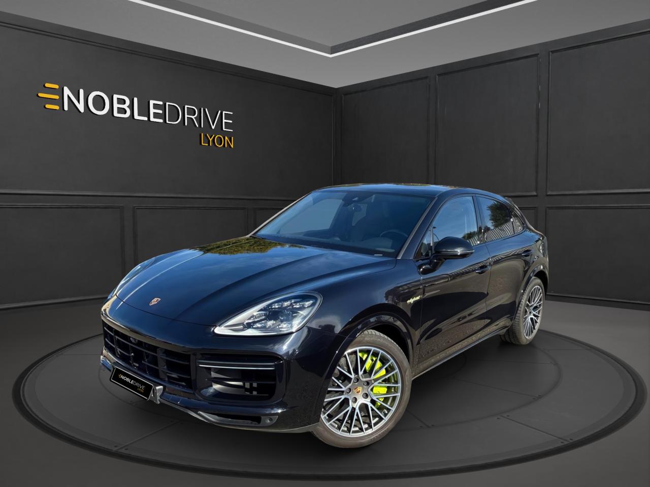 PORSCHE Cayenne COUPE Cayenne Turbo S E-Hybrid Coupé 680 ch - PCCB - InnoDrive - Toit Panoramique - Garantie Porsche Appro