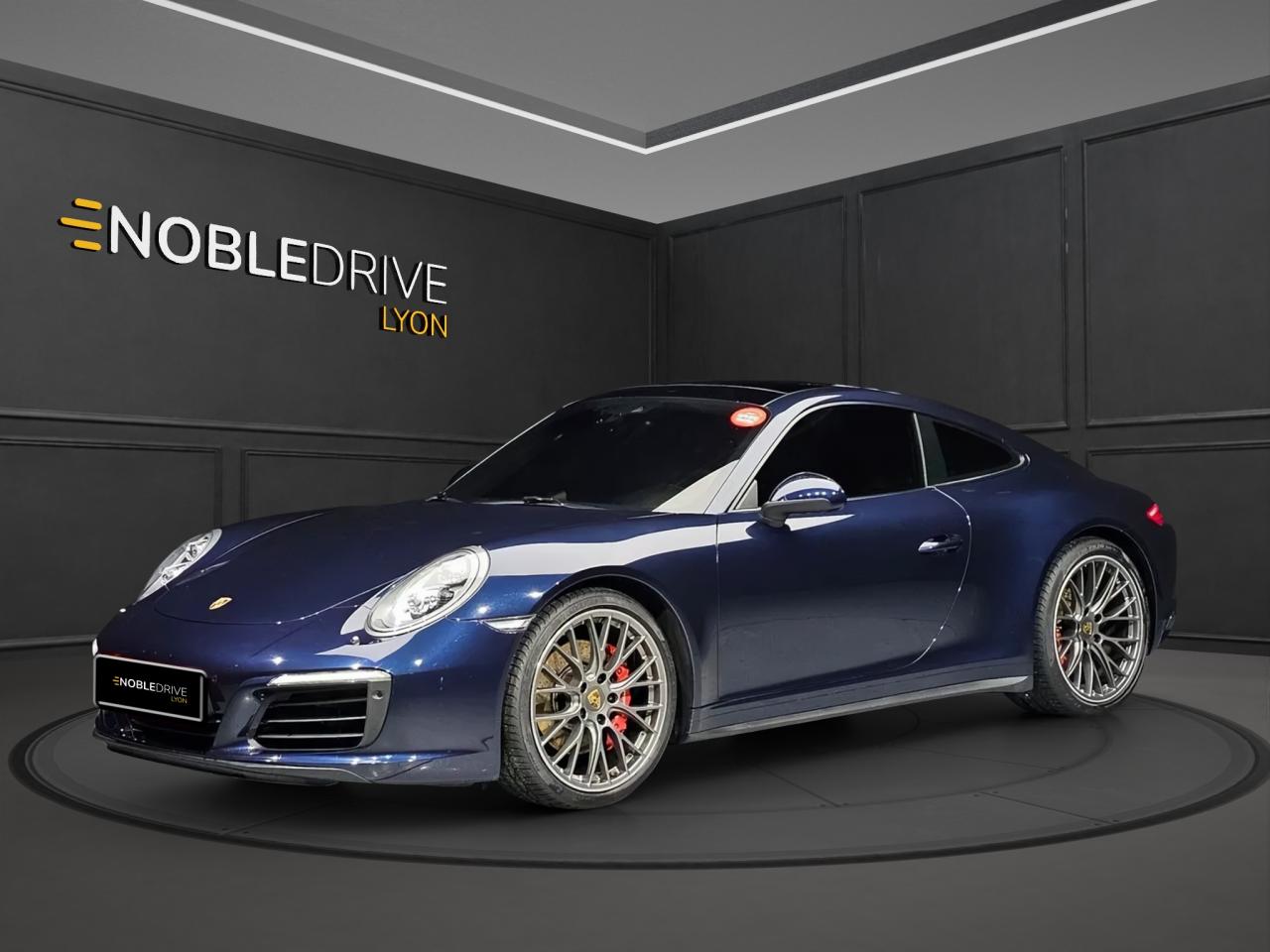 PORSCHE 911