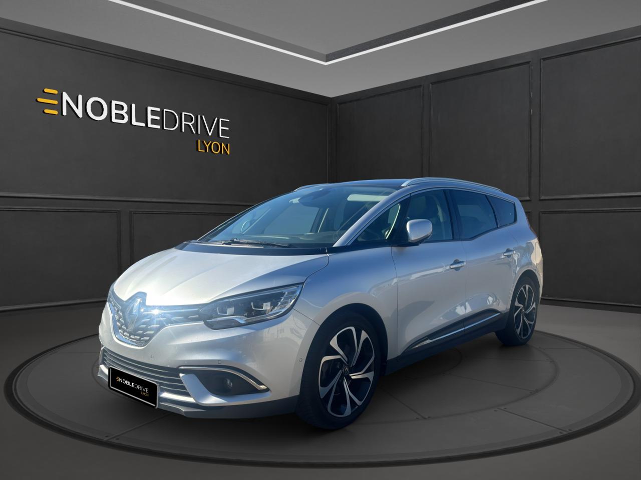 RENAULT GRAND SCENIC 1.7 DCI 120ch EDC 7 PLACES - ENTRETIEN COMPLET RENAULT - EXCELLENT ETAT