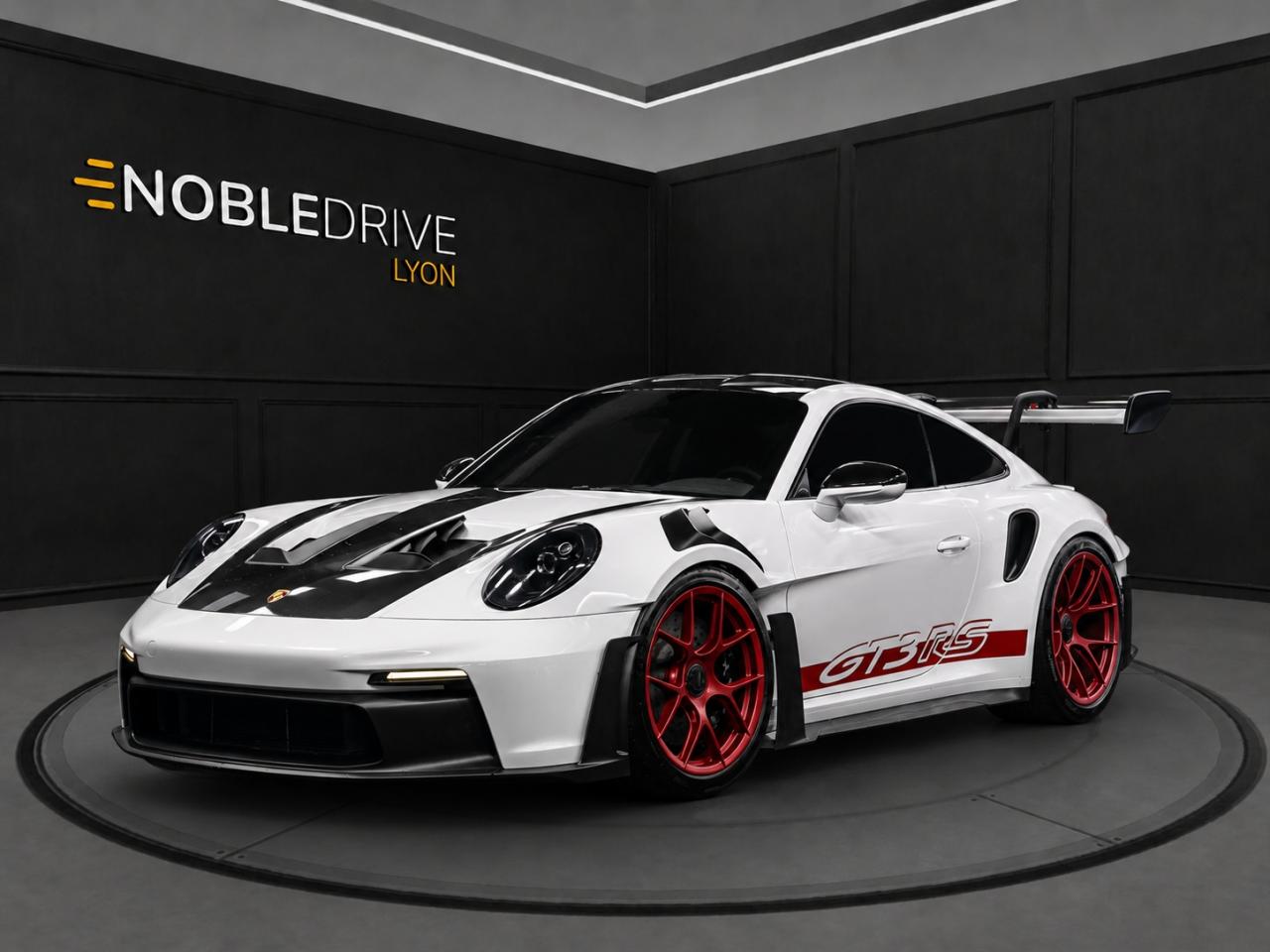 PORSCHE 911