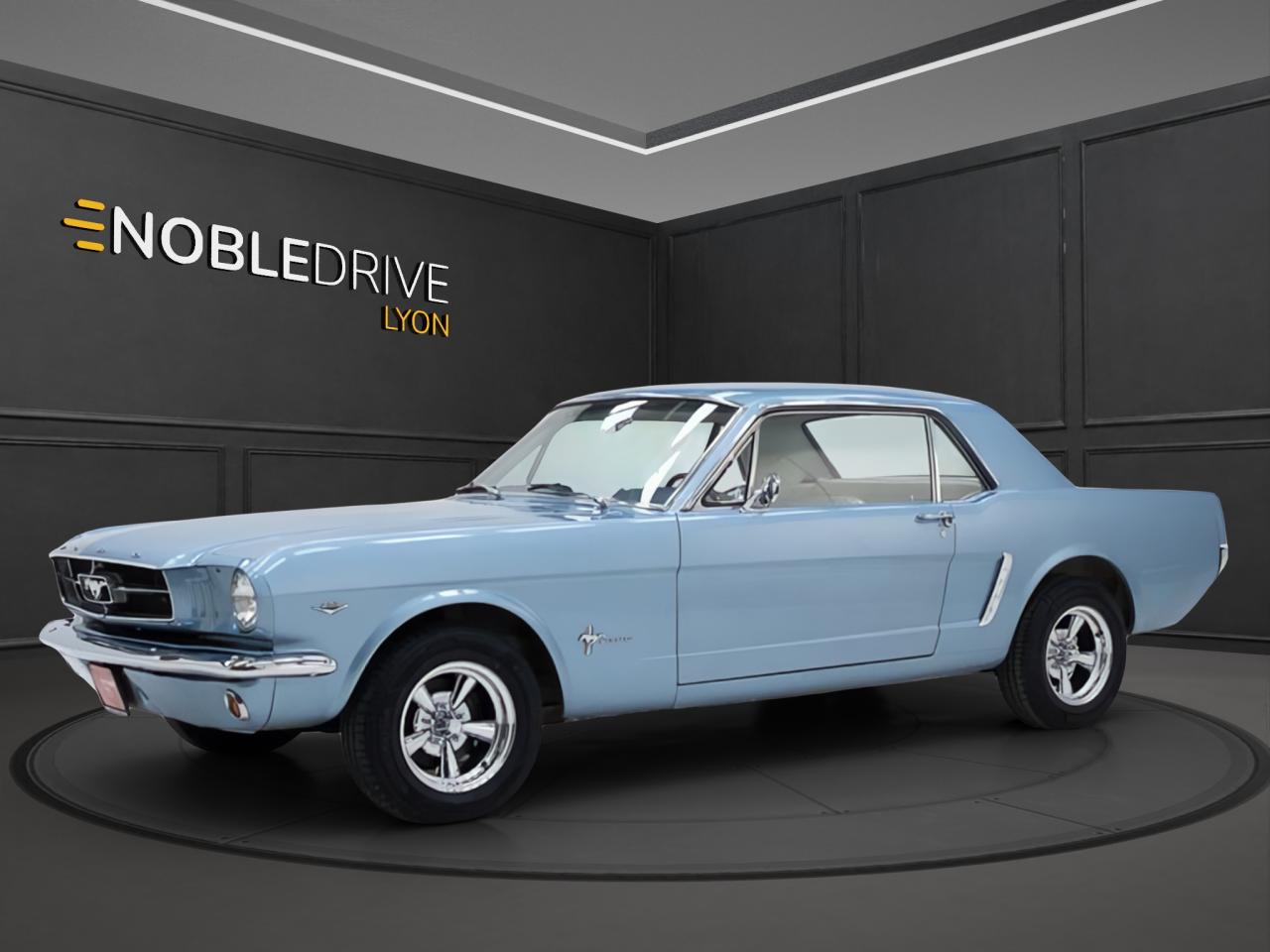 FORD MUSTANG