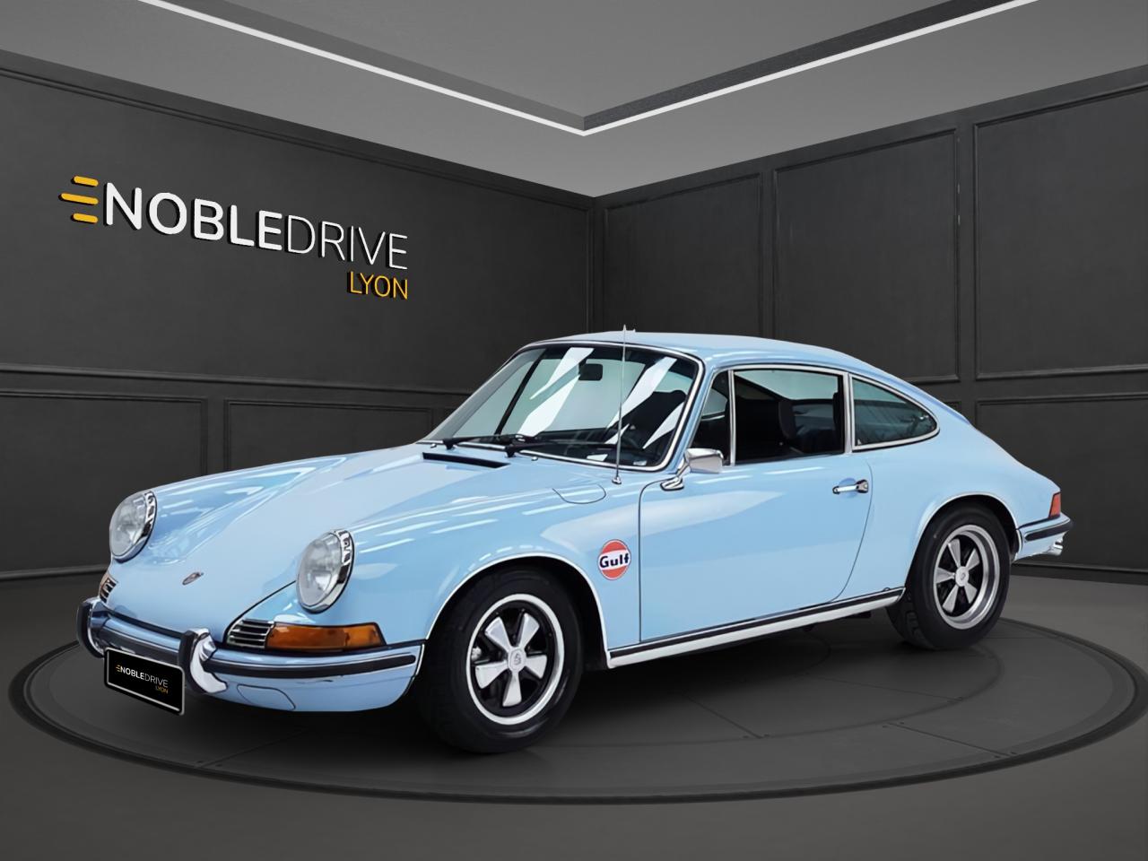 PORSCHE 911