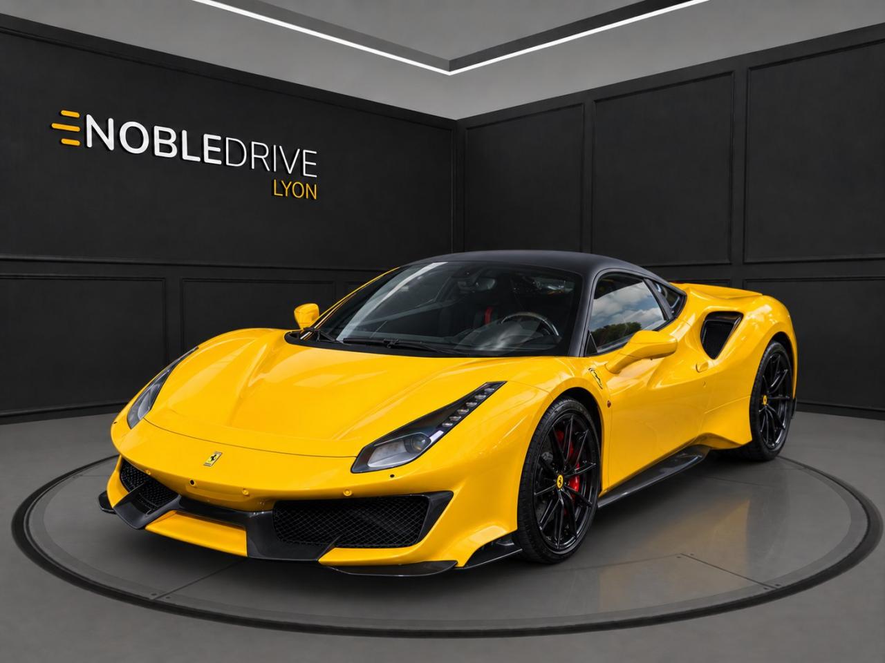 FERRARI 488 PISTA