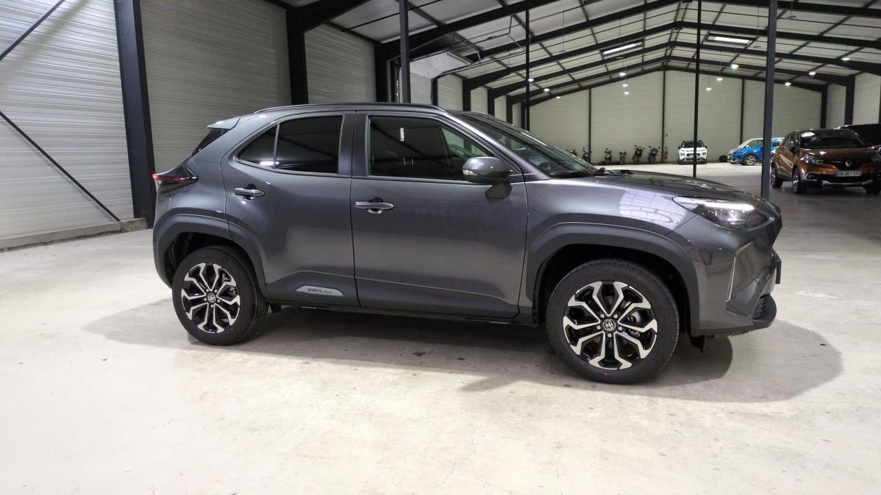 TOYOTA YARIS CROSS HYBRIDE