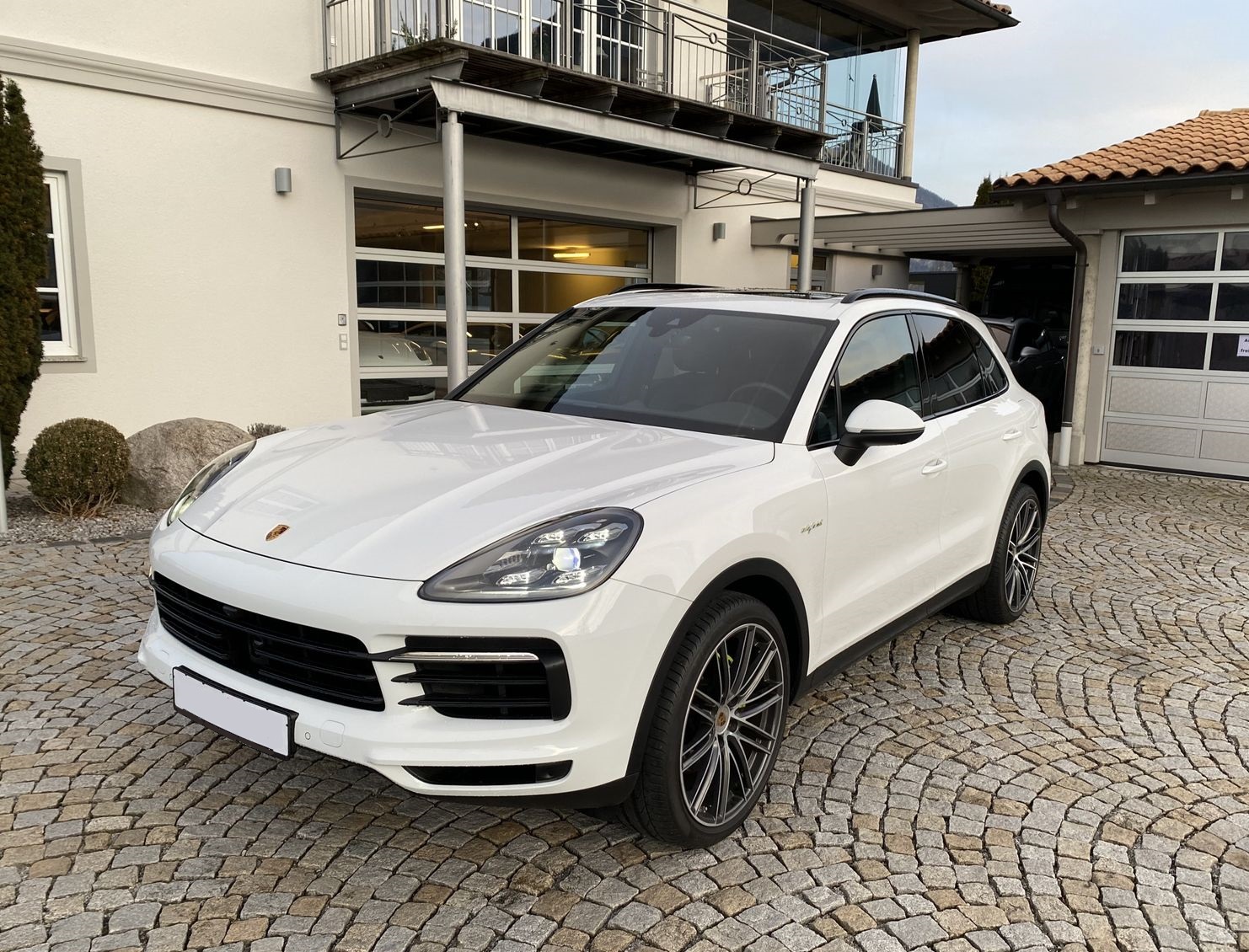 PORSCHE CAYENNE