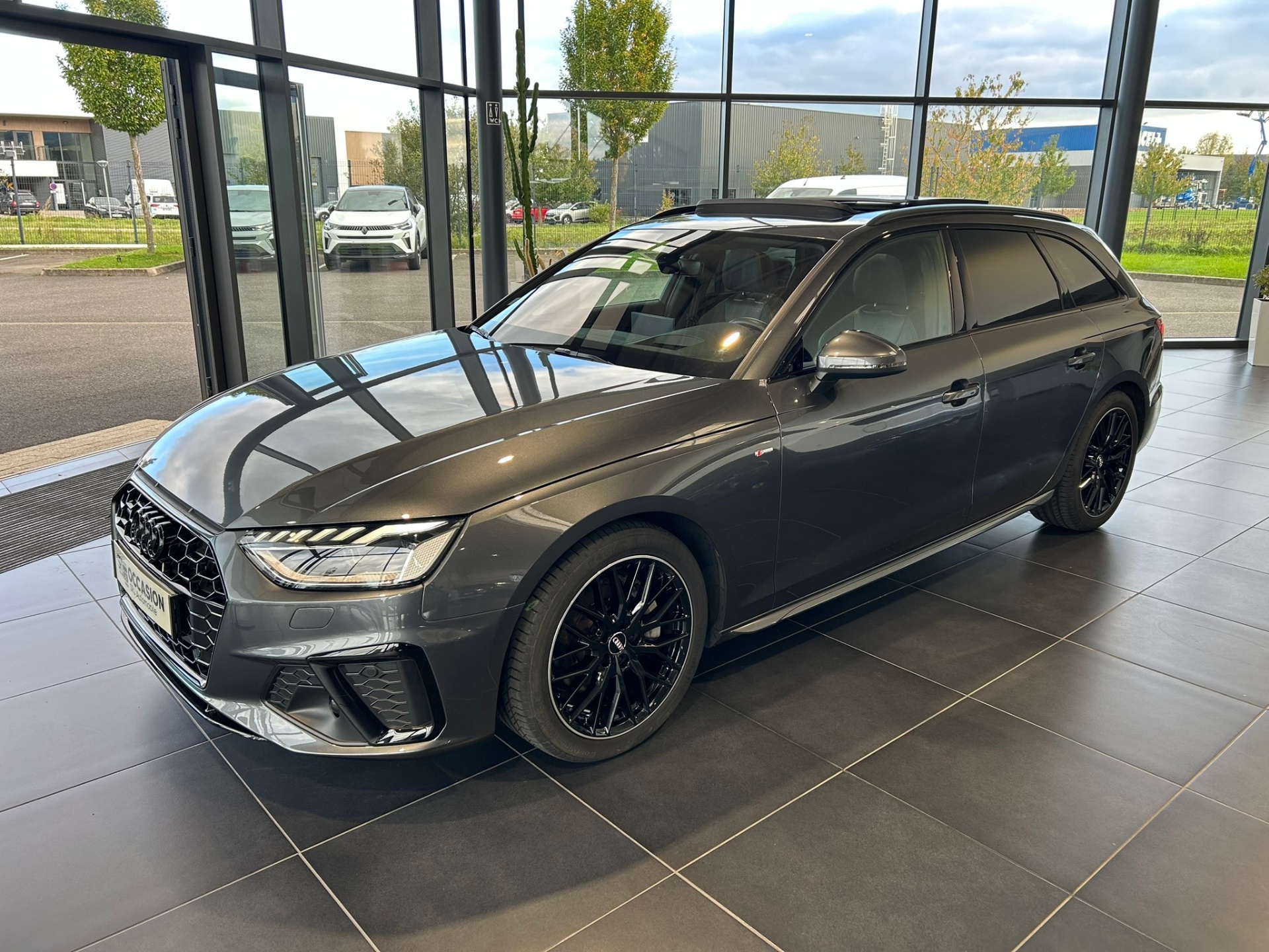 Audi A4 avant 40 tdi 190 s tronic 7 quattro s line *** malus paye - 4 roues motrices ***
