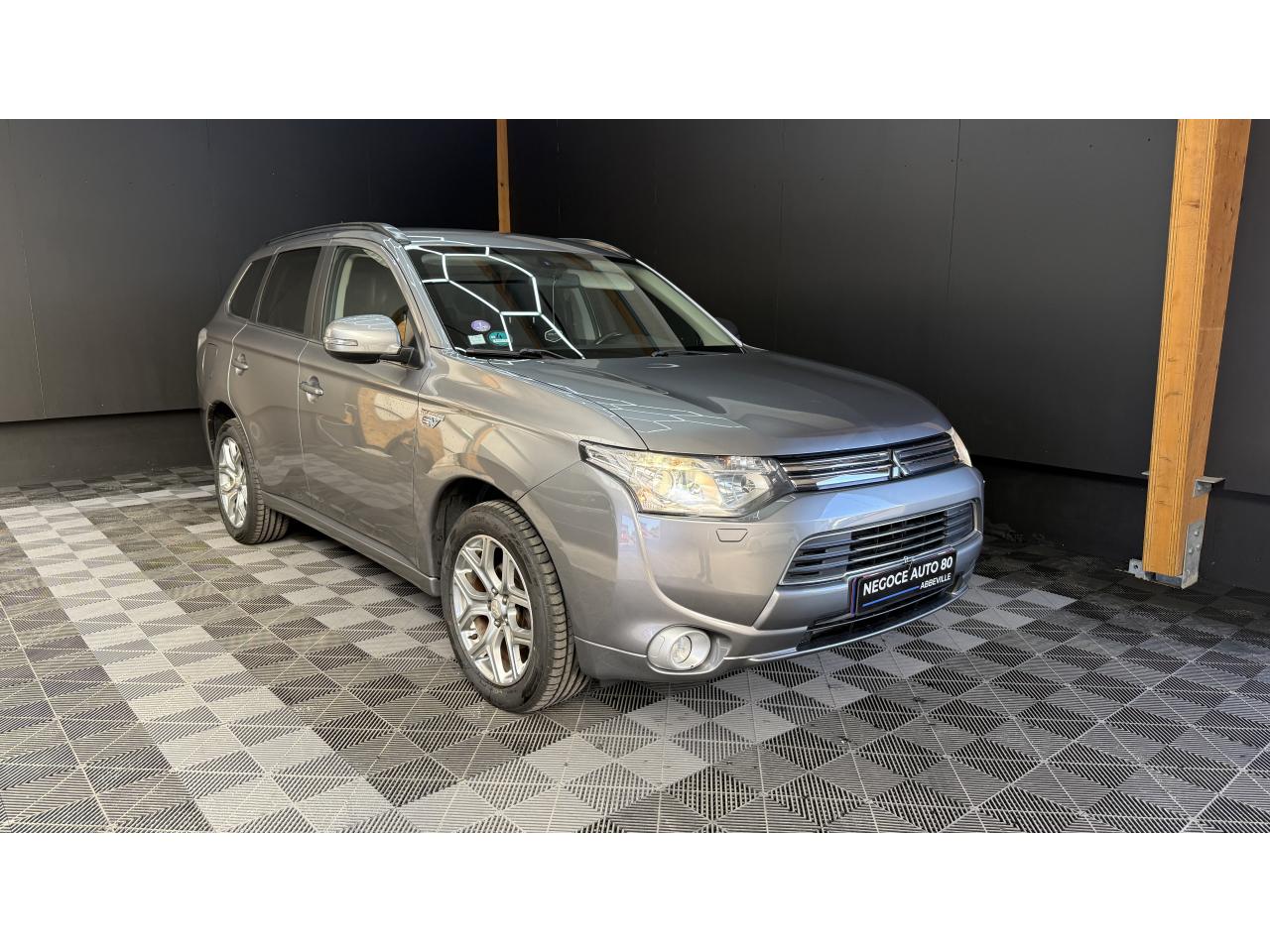 MITSUBISHI OUTLANDER Phev 2.0 S-AWC - 200 - BVA  Instyle