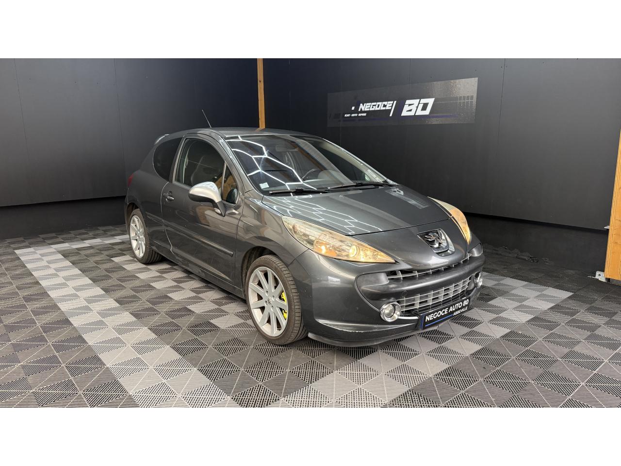 PEUGEOT 207