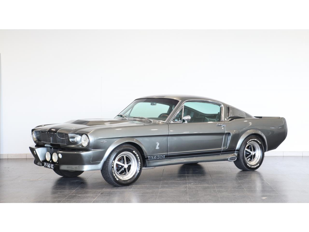 FORD MUSTANG