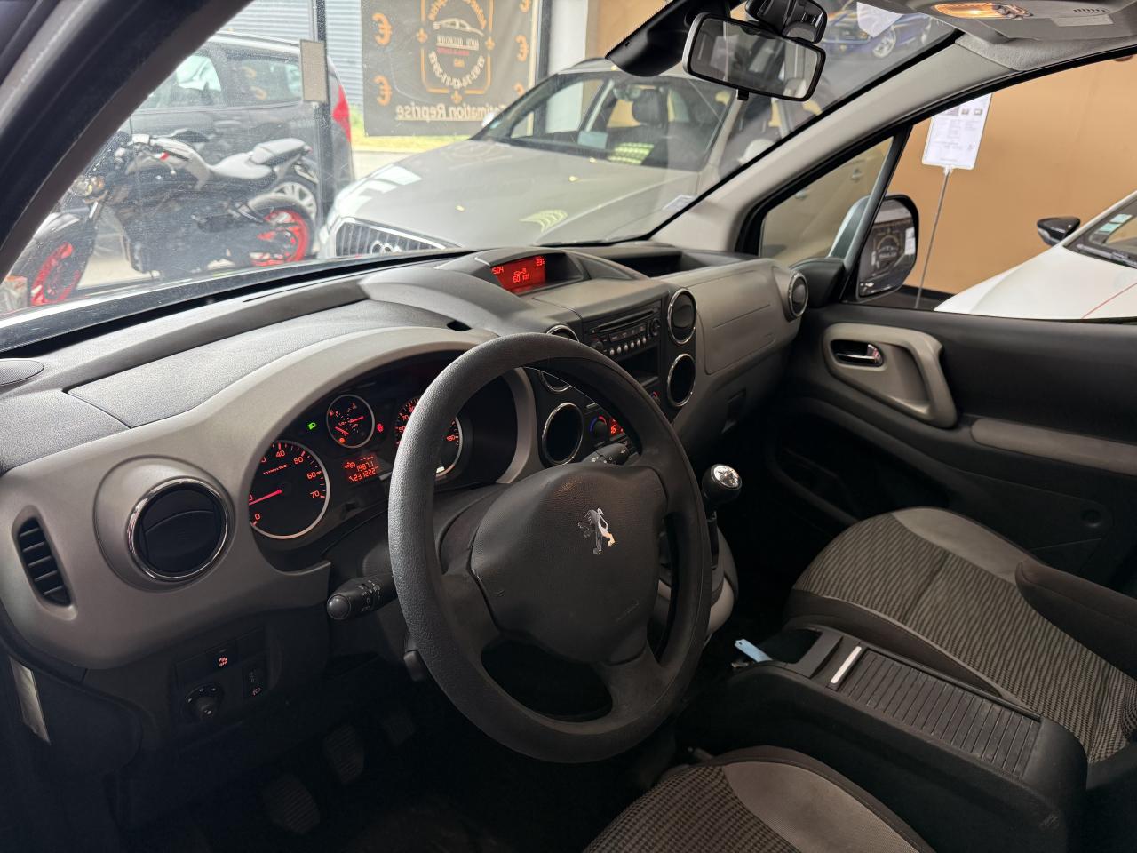 Thumbnail 8