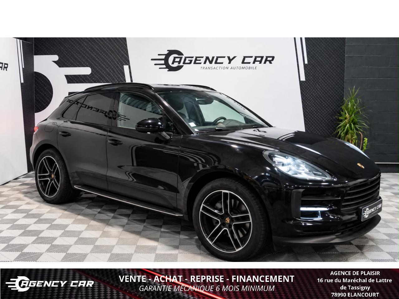 PORSCHE MACAN