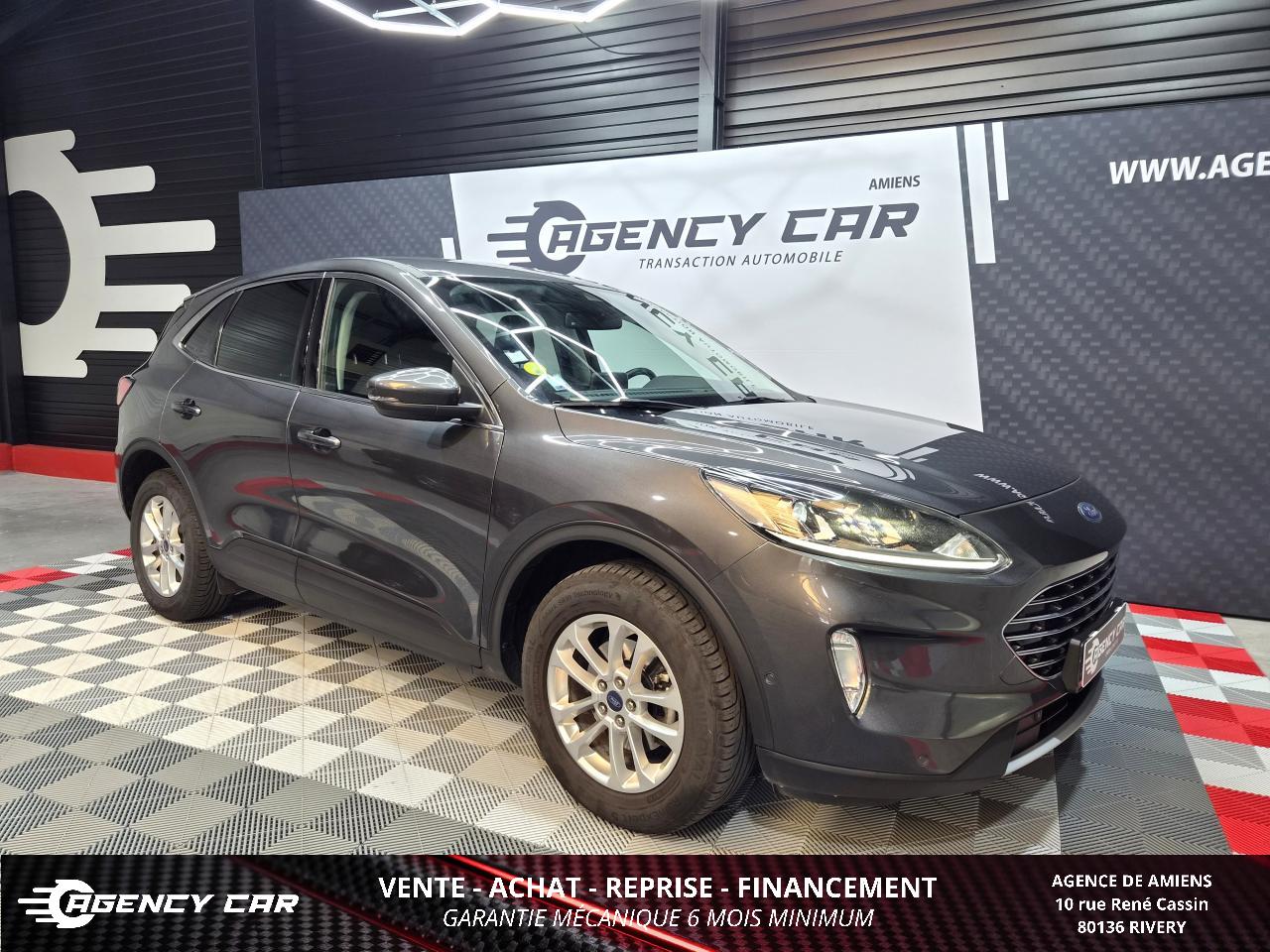 FORD KUGA 1.5 - 150 4x2 - Titanium - Suivi complet