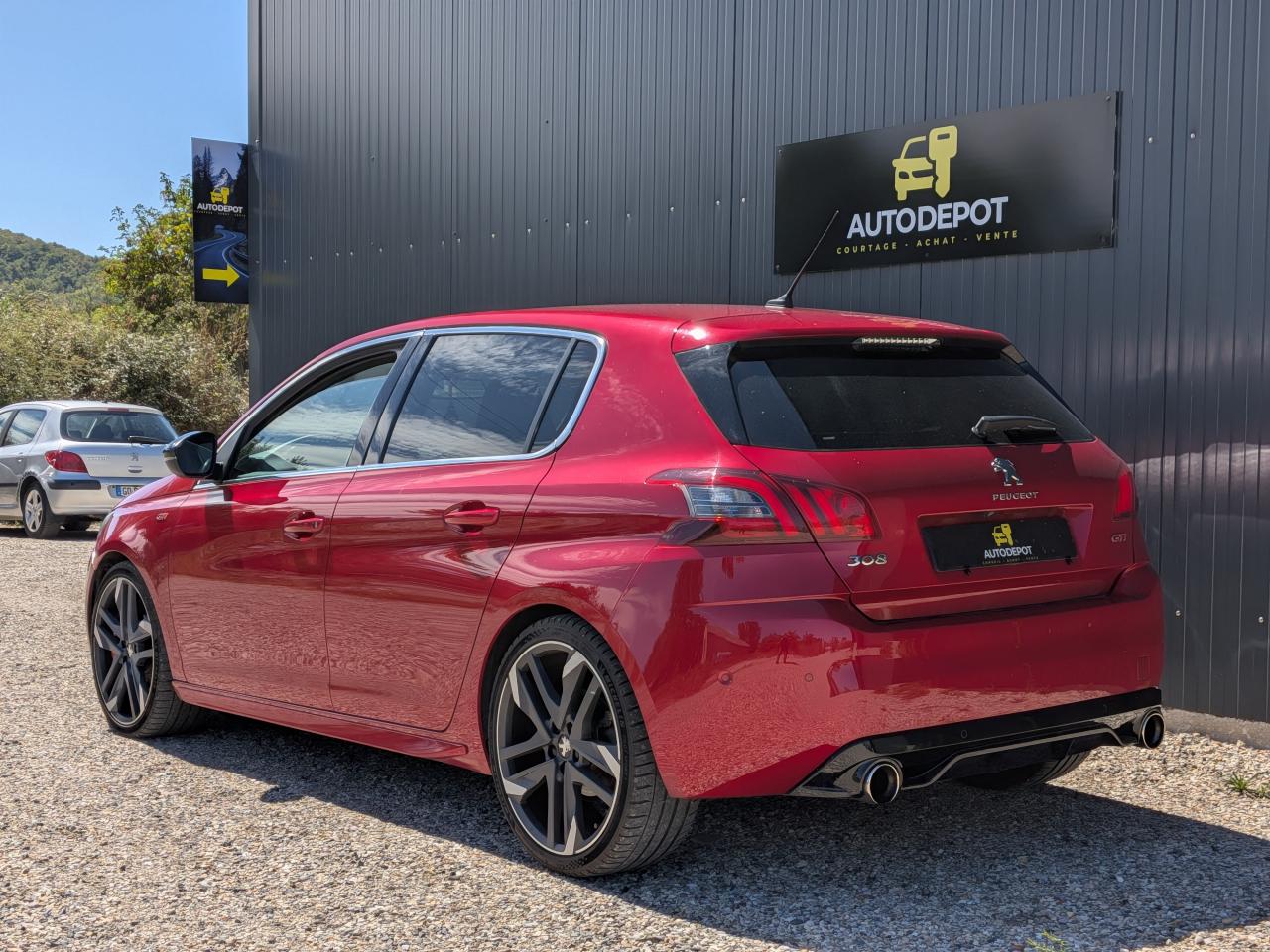 PEUGEOT 308
