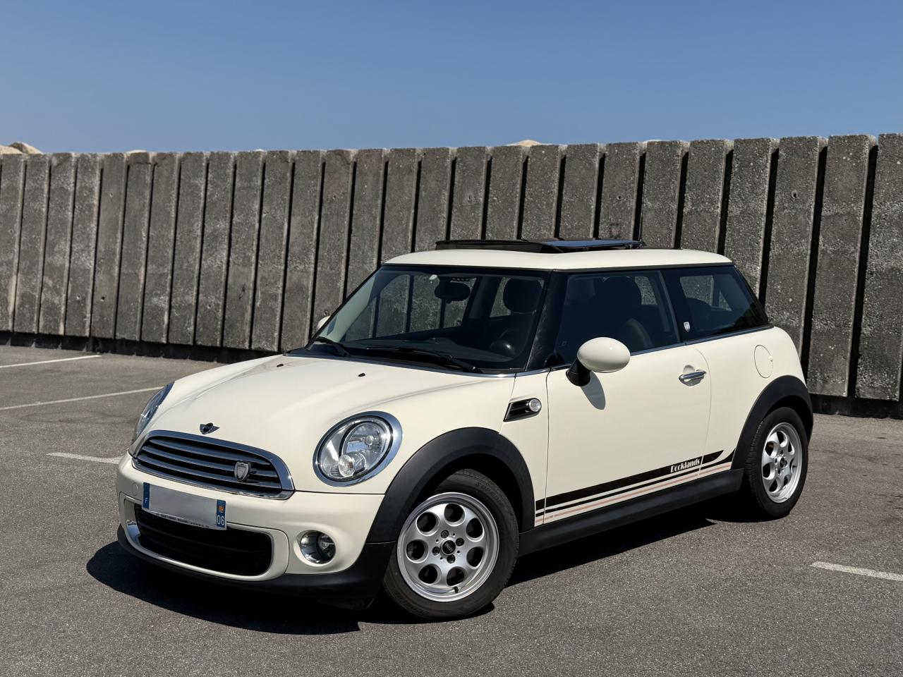 MINI ONE 75ch Docklands