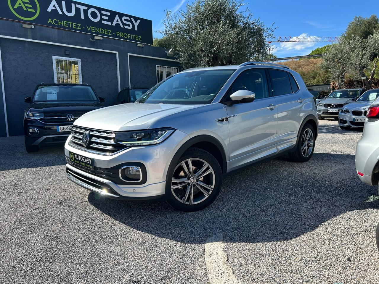 VOLKSWAGEN T-CROSS