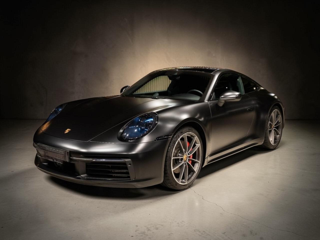 PORSCHE 911