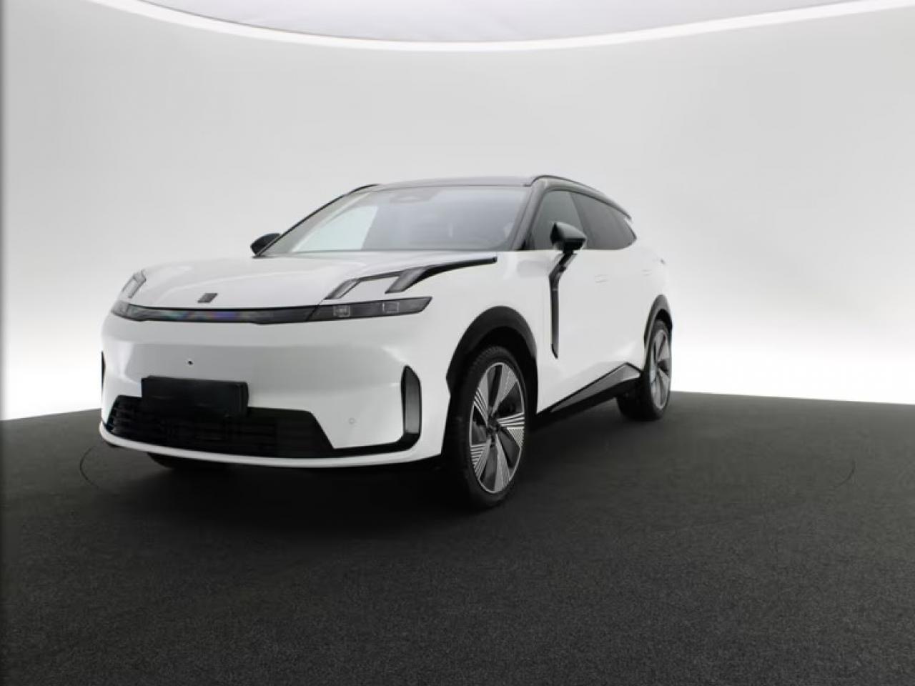 LYNK & CO 08