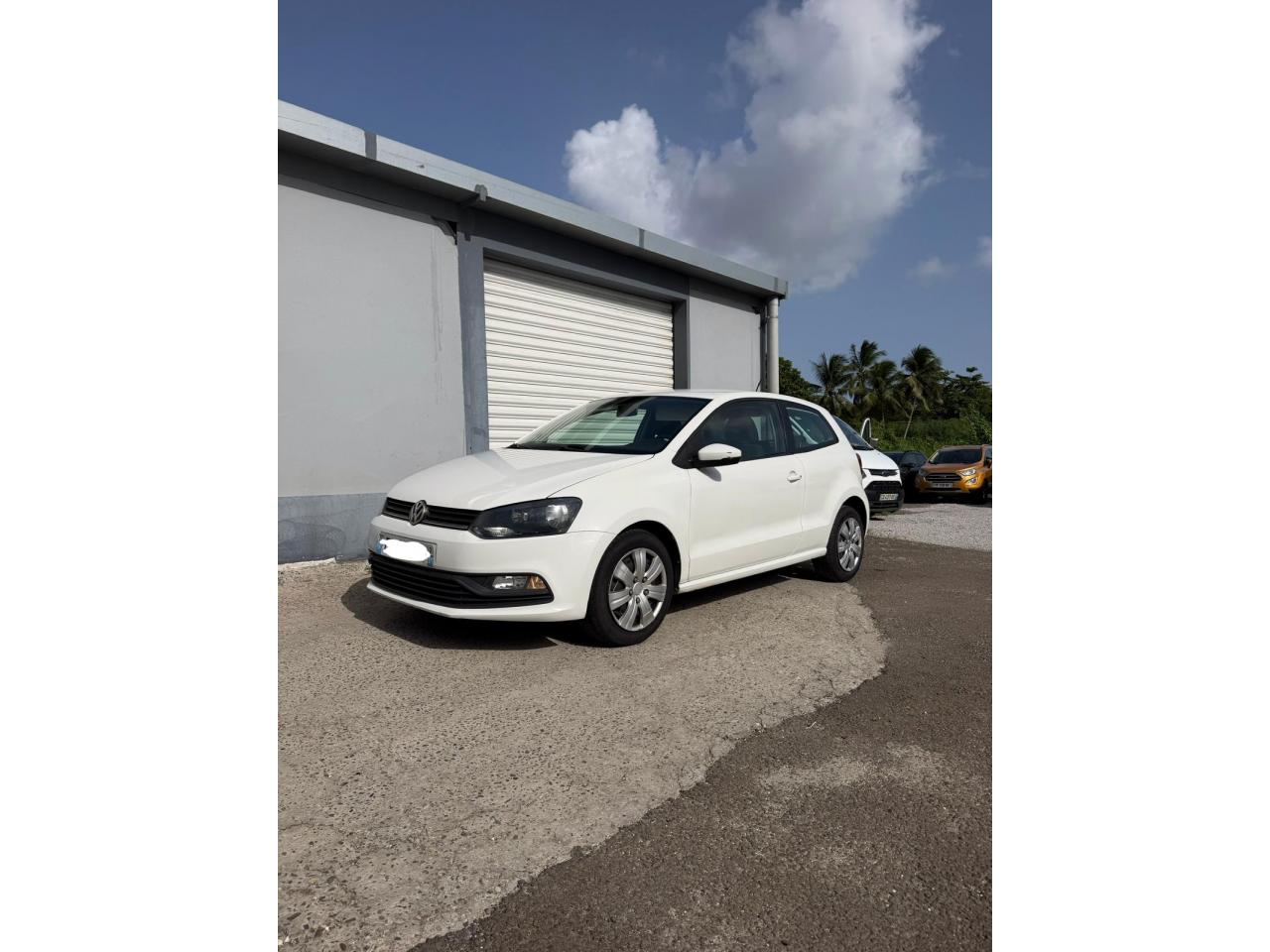 VOLKSWAGEN POLO