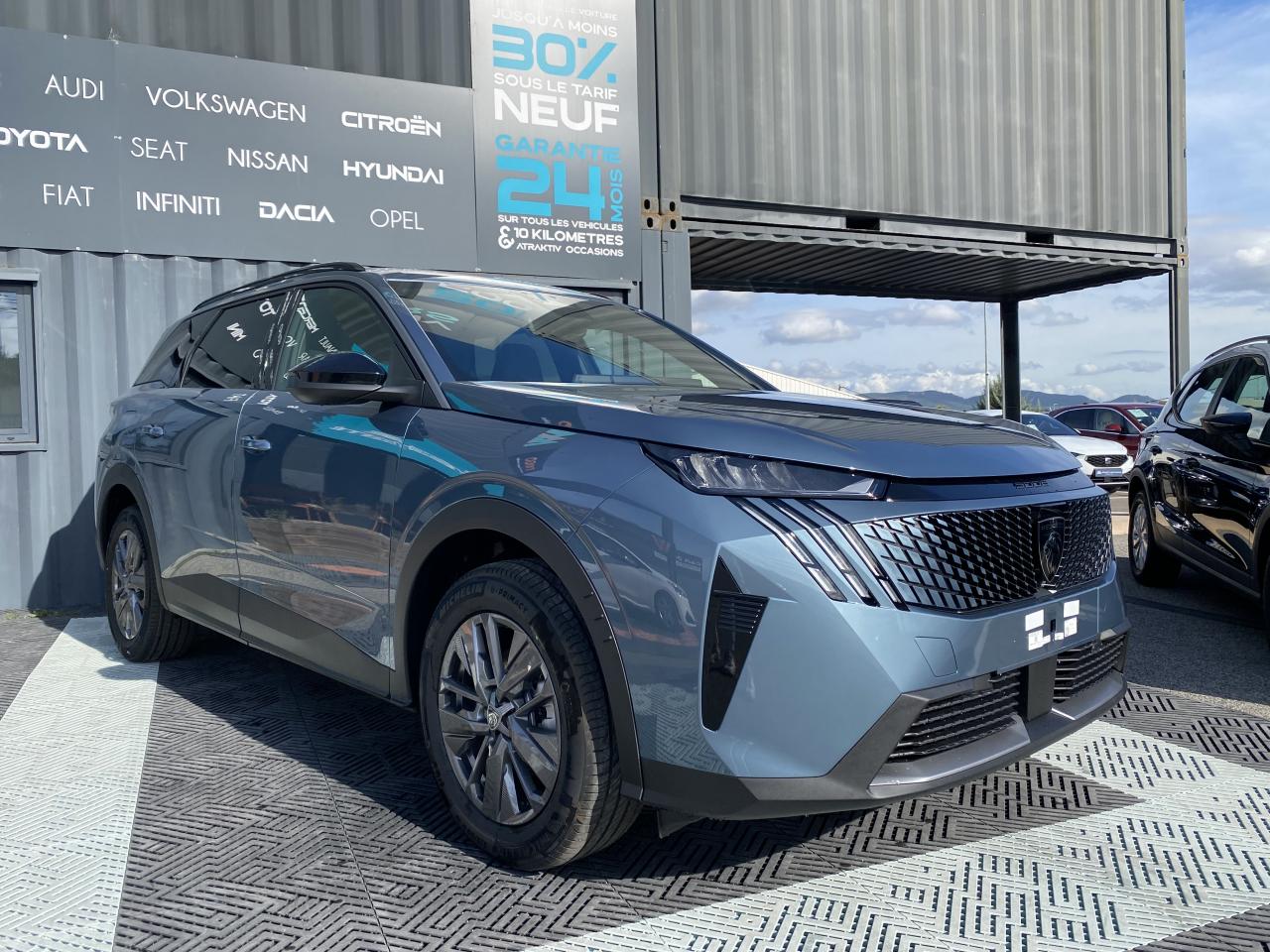 PEUGEOT 5008