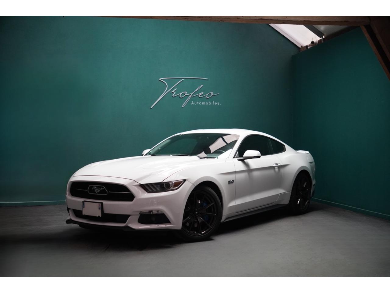 FORD MUSTANG