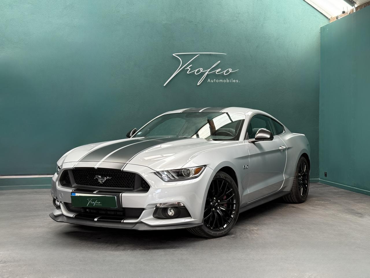 FORD MUSTANG