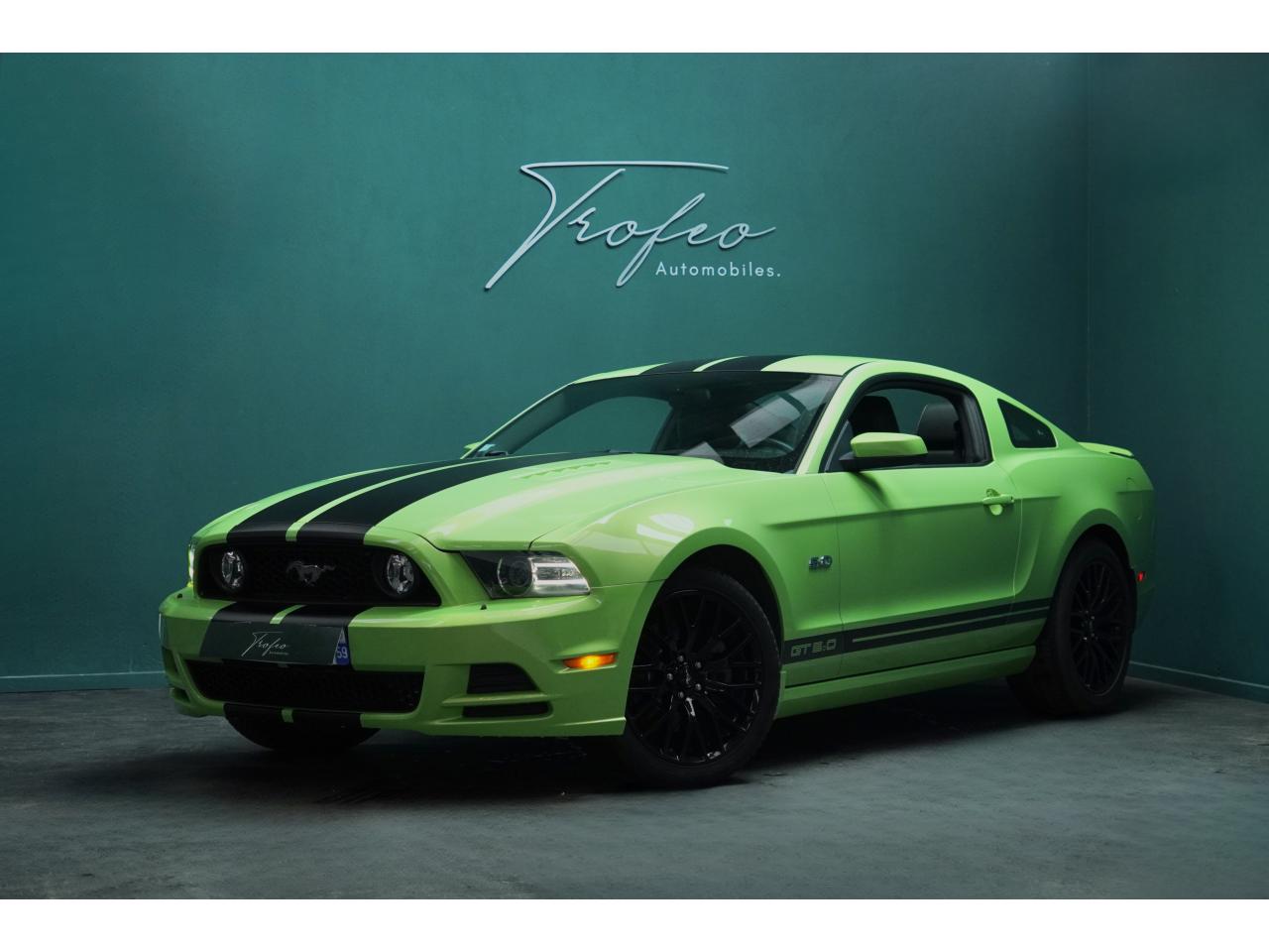 FORD MUSTANG