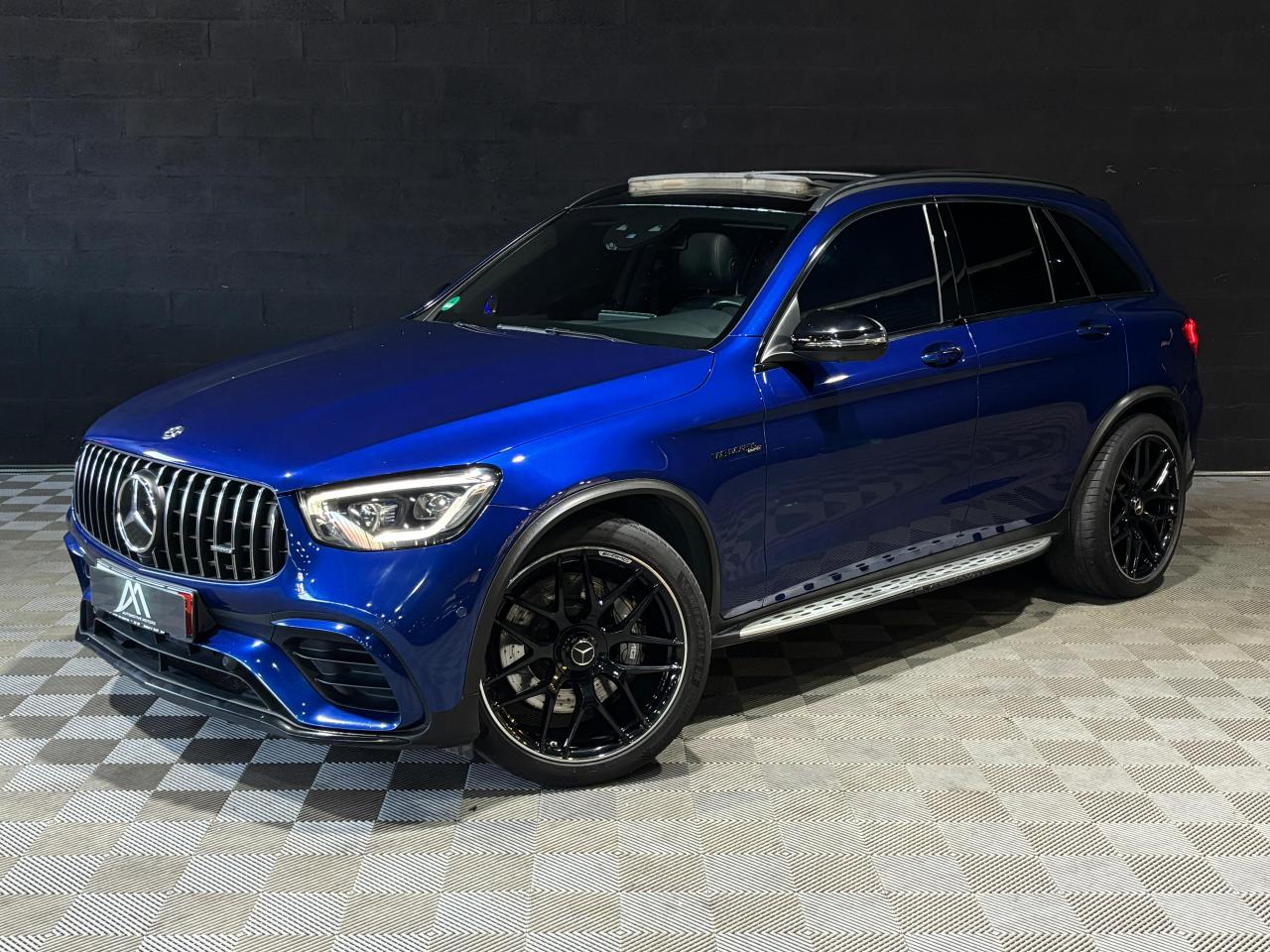 MERCEDES GLC