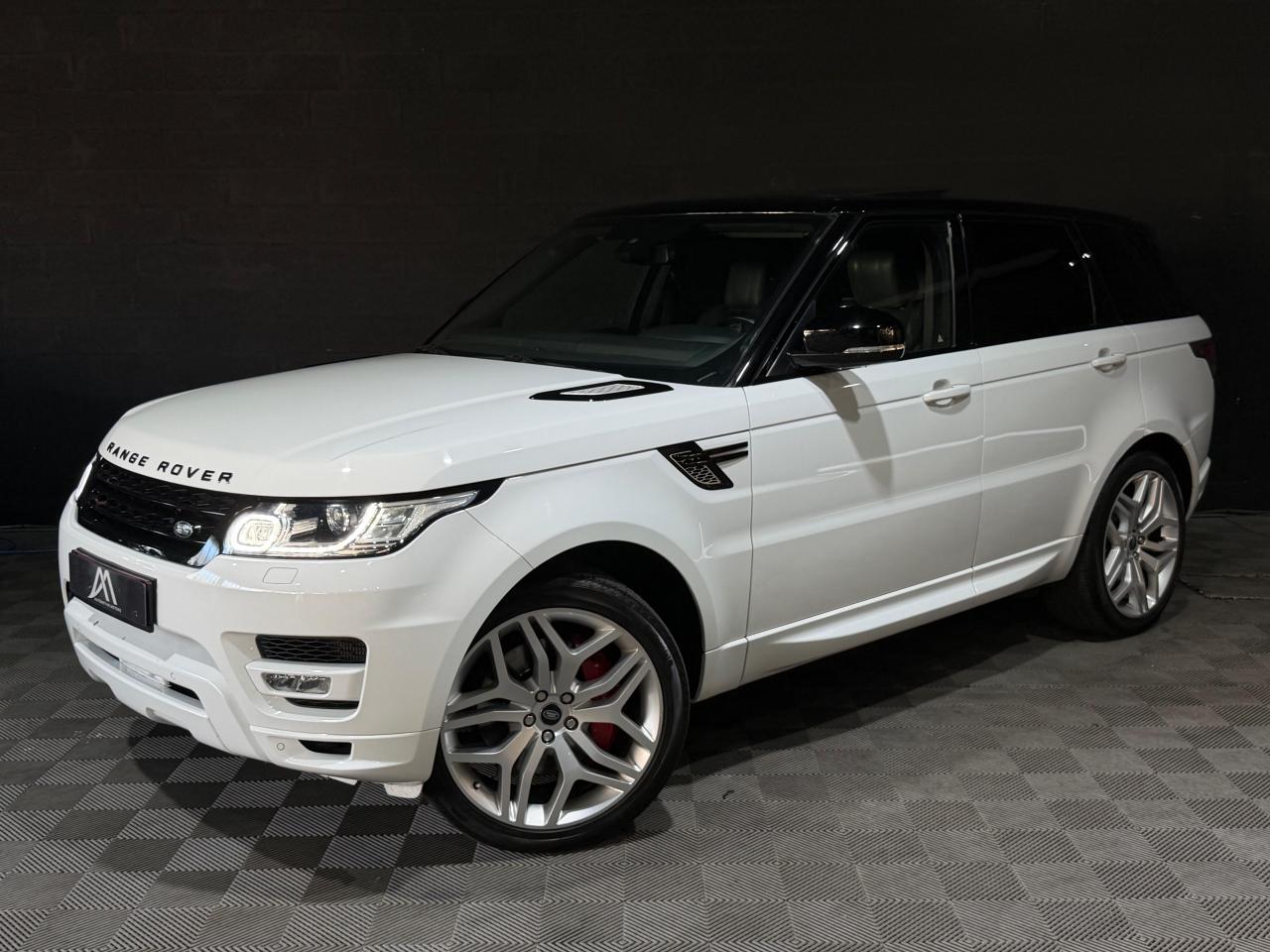 LAND ROVER RANGE ROVER SPORT 3.0 SD V6 Autobiography | Toit ouvrant - Sièges chauffant/ventilé - Attelage |