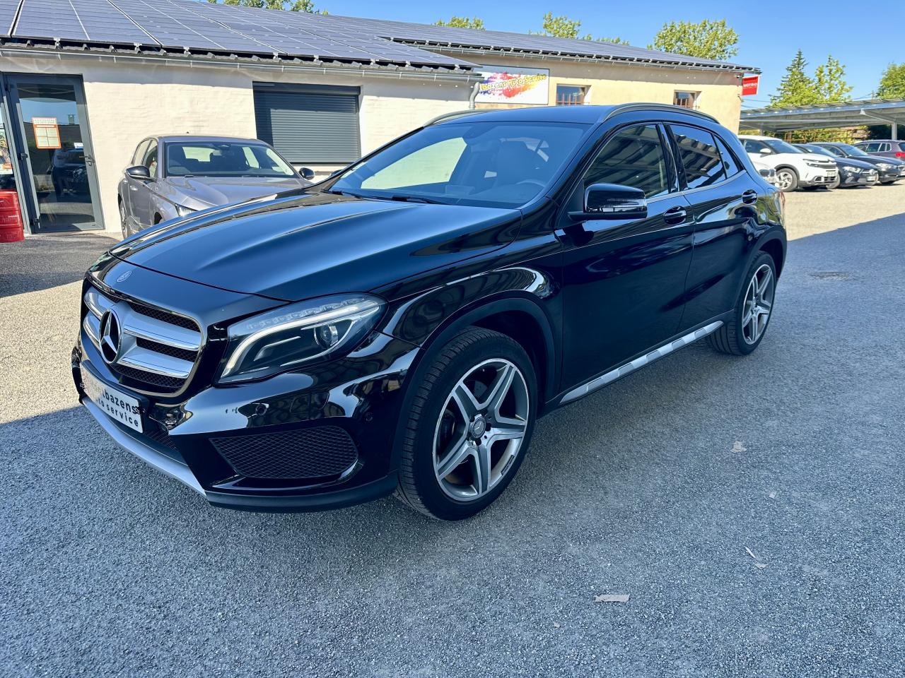 MERCEDES GLA