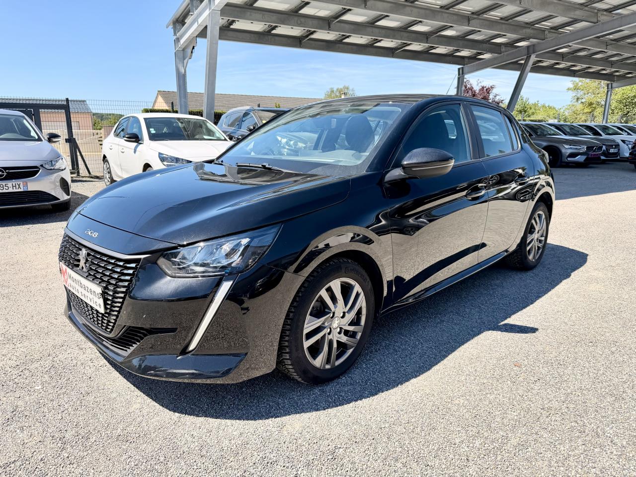 PEUGEOT 208