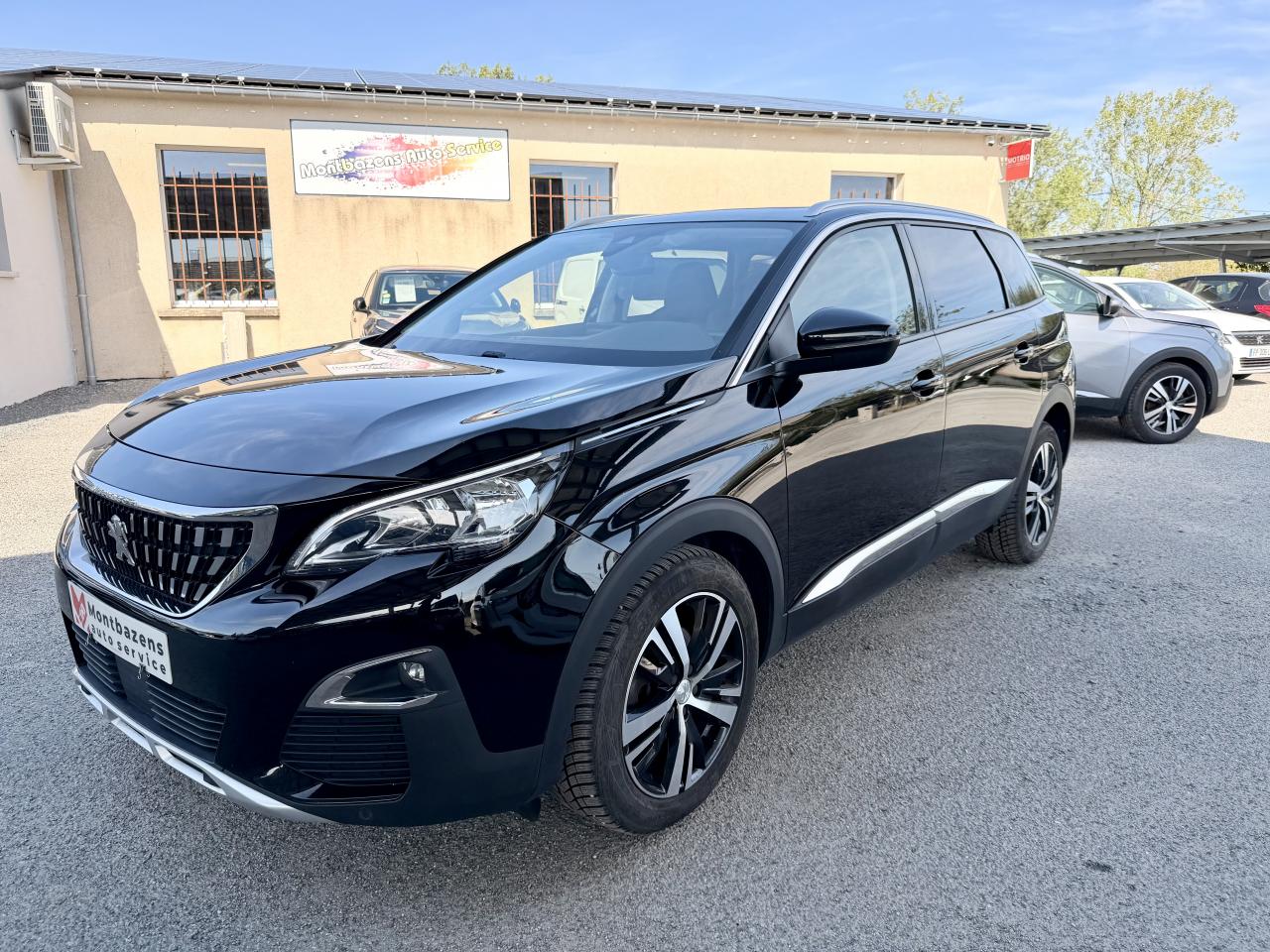 PEUGEOT 5008