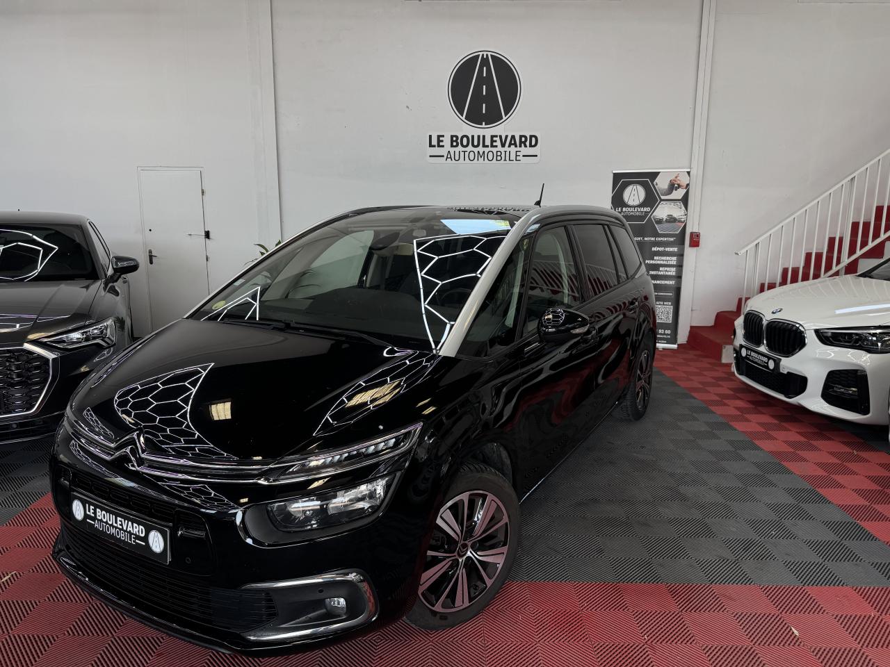 CITROEN C4 PICASSO SpaceTourer (217 euros/mois) 1.5 HDi 130 cv 7 places EAT8 Shine  DISTRI NEUVE CAMERA